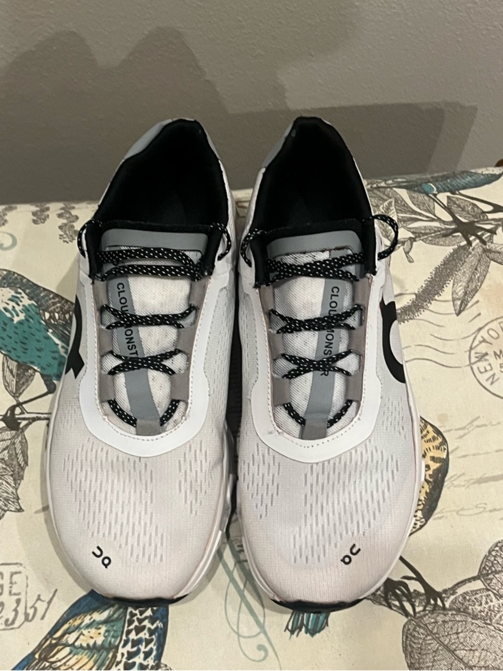 Men’s On Cloudmonster white size 8 (41) - Picture 3 of 10